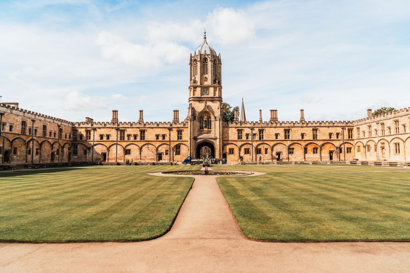 Here's 5 Reasons Why Indian Students Are Opting To Study Abroad