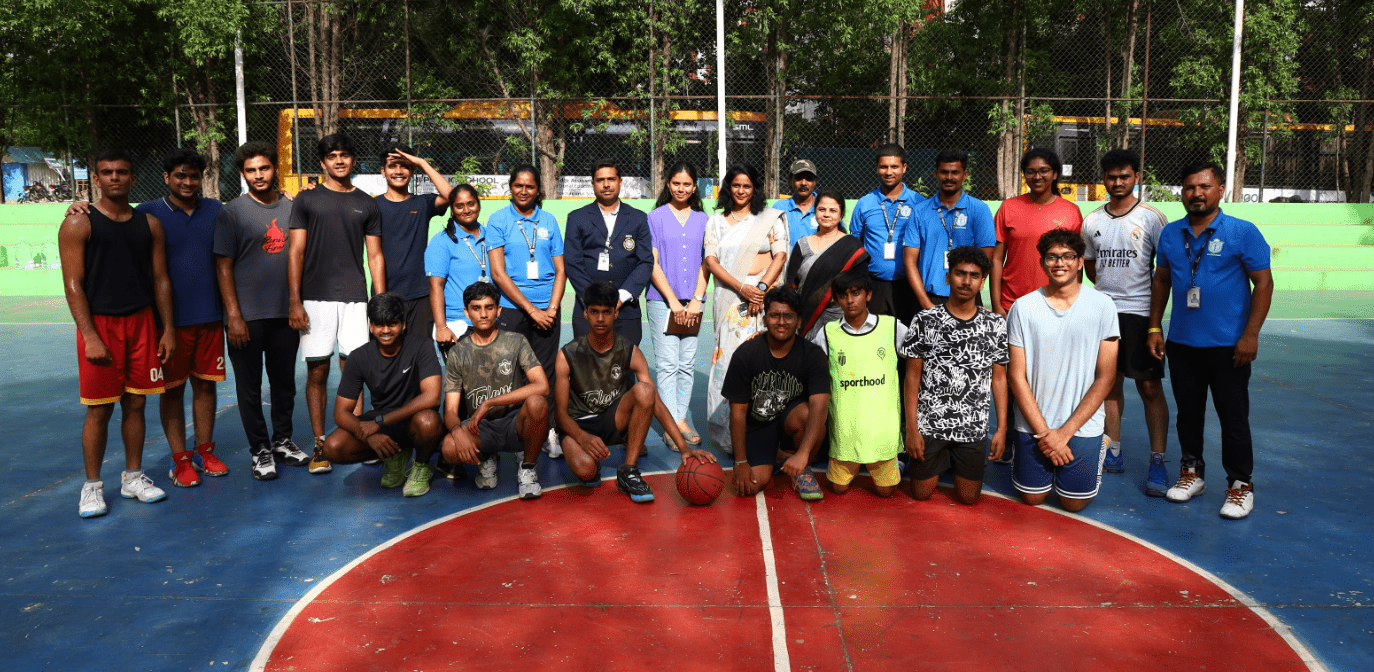 Alumni Management Activities for Colleges: Make Them Coming Back